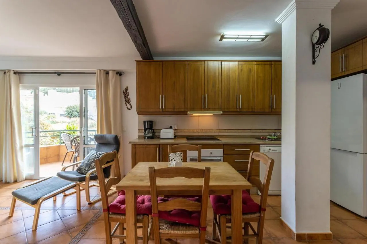 Two Bed Apartment Near Burriana Nerja