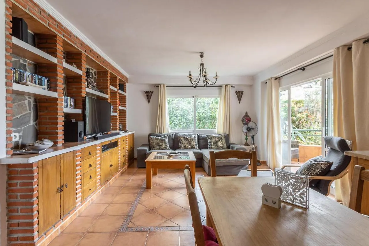 Two Bed Apartment Near Burriana Nerja