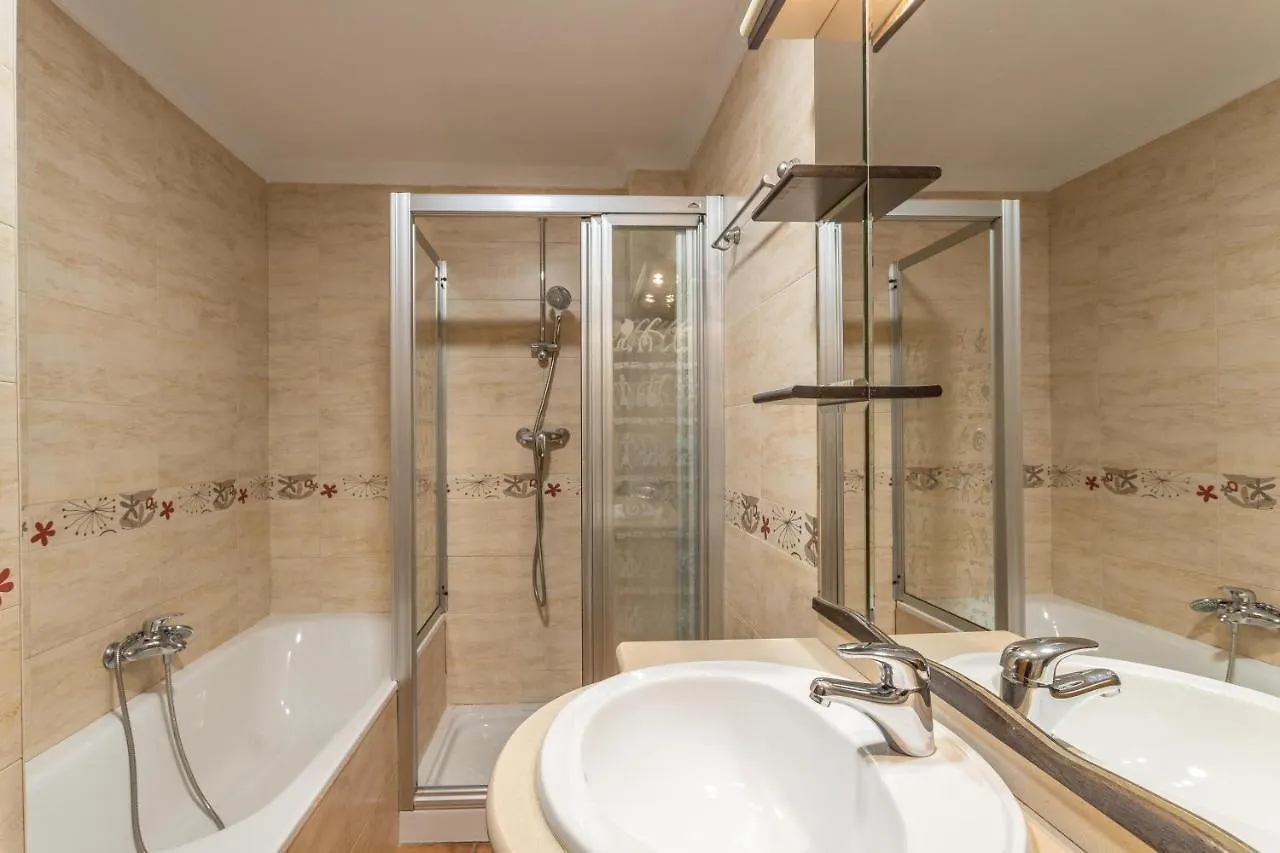 Two Bed Apartment Near Burriana Nerja Spain