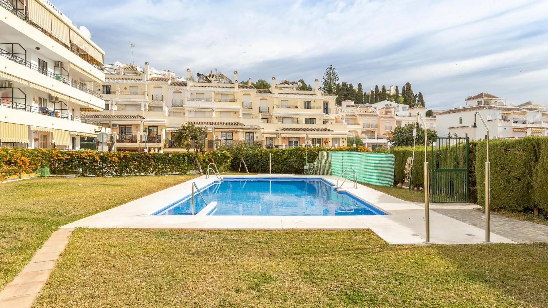Two Bed Apartment Near Burriana location